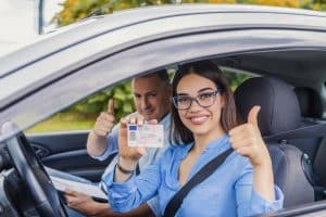 Führerschein: Wie findet man einen guten Fahrlehrer?